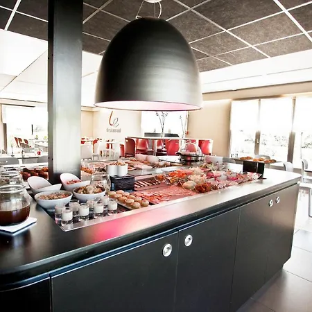 Campanile Grenoble Nord - Hotel Moirans